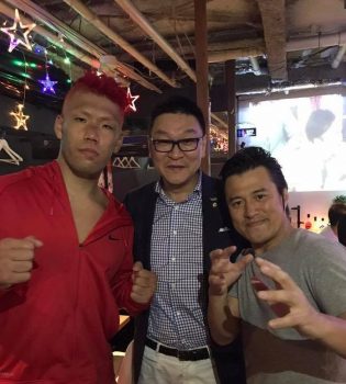 ［左］拳击东洋太平洋重量级冠军京太郎先生・［右］安东尼奥小猪木先生 一起-1